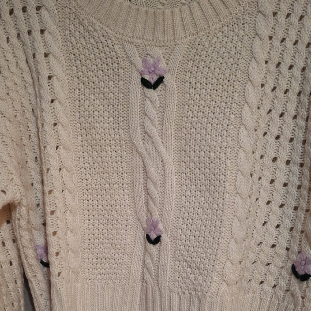 Cream Cable Knit Sweater with Floral Accents - Picture 3 of 9